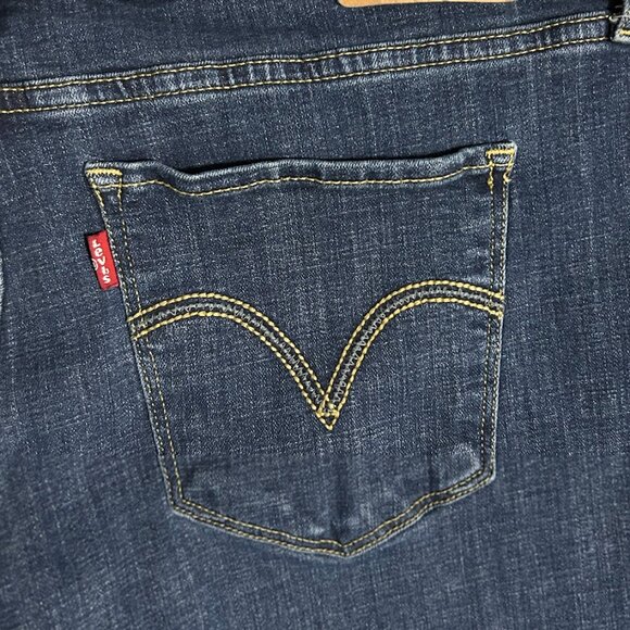 Levi's Classic Straight Jeans Women's Size 33/16 - Picture 5 of 8